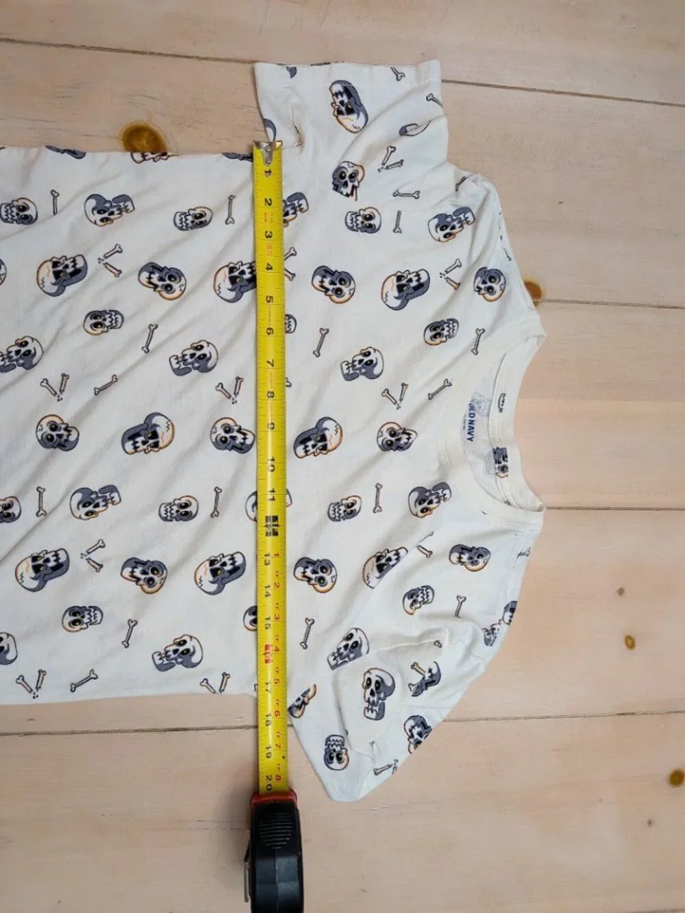 Old Navy Kids XL 14-16 Skull Bones Halloween Graphic T-Shirt